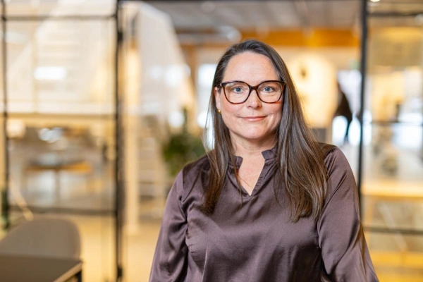Elin Fransson på kontoret.